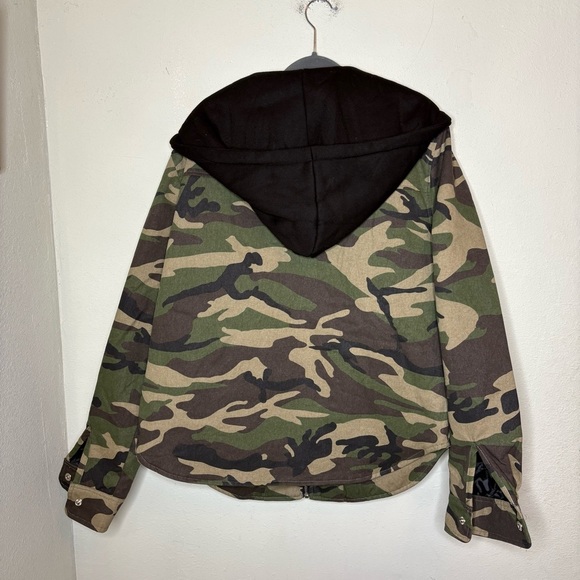 NWT EPTM Camouflage Hooded Jacket Men's Size Small - Picture 4 of 7